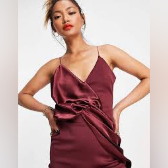 ASOS,Feminine,Delicate Burgundy Dress w/Wrap Ruching, Excellent Condition,Size 8 - Picture 5 of 10